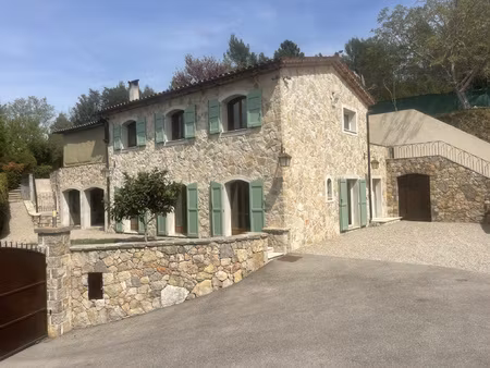 **le tignet** coup de coeur villa en pierre avec piscine