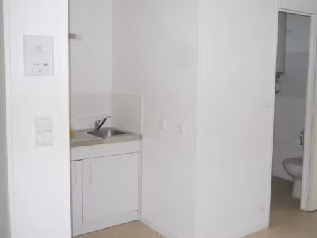 location appartement 1 pièce 22 m² à limoges (87000)  310 €