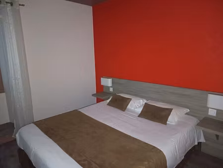 location meublée chambre 1 pièce 15 m² à négrondes (24460)  400 €