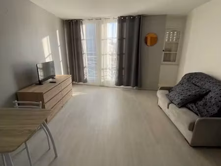 location meublée appartement 1 pièce 25 m² à langres (52200)  450 €