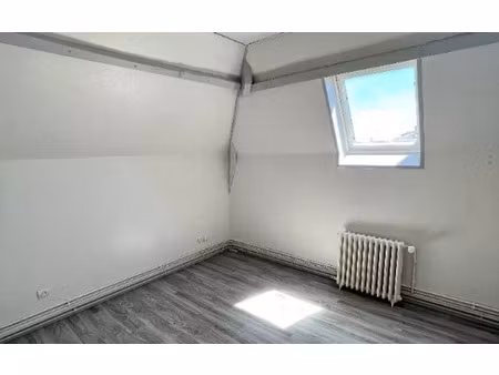 location appartement  m² t-2 à beuzeville  580 €