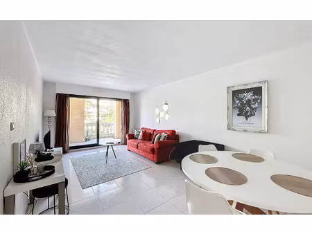 location appartement  m² t-2 à le cannet  1 016 €