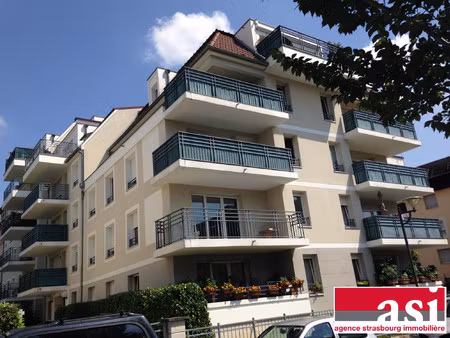 2 pièces avec balcon et garage