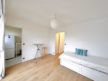 studio 24 m2 - vaugirard vue tour eiffel