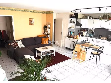 location appartement 4 pièces 83 m² à villeurbanne (69100)