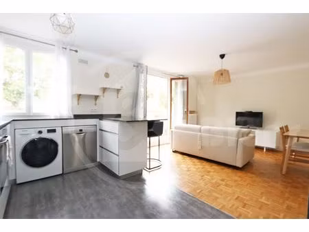 viroflay: bel appartement meublé de 2 pièces en étage avec ba