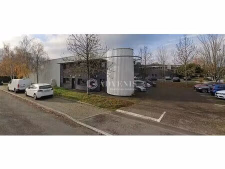 vente local d'activités 872 m²