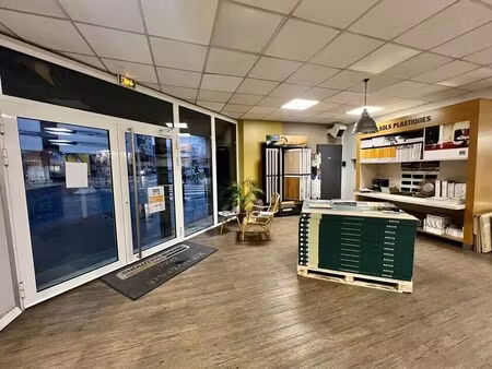 vente local d'activités 1 000 m²