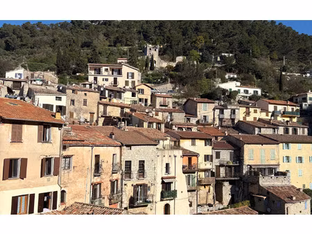 location maison  48 m² t-3 à peille  1 200 €