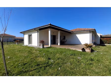 location maison  m² t-5 à saint-martin-de-hinx  1 280 €