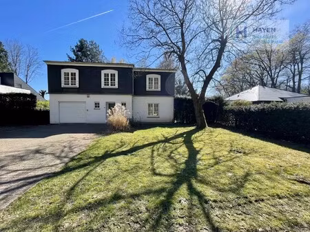 villa met 4 slaapkamers en tuin