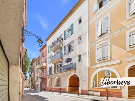 exclusivité : t3 vendu loué (65m²) avec ascenseur et bon dpe – centre draguignan