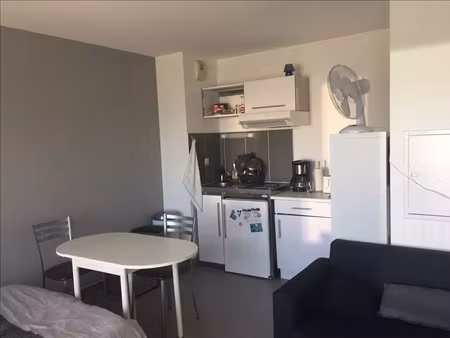 location appartement 1 pièce 27 m² à nantes (44000)