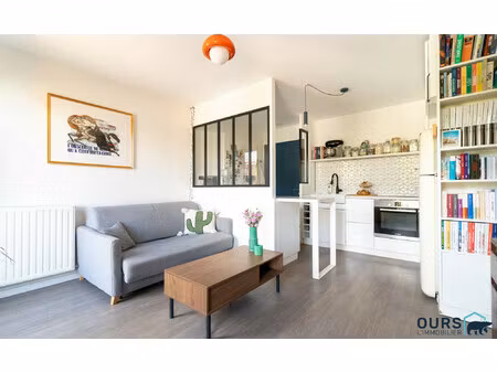 un bien rare : un superbe 2 pièces avec terrasse à la porte de