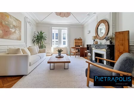 tassin horloge - t4 bourgeois de 114m² avec parking