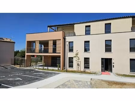 appartement t3 avec terrasse - uzès