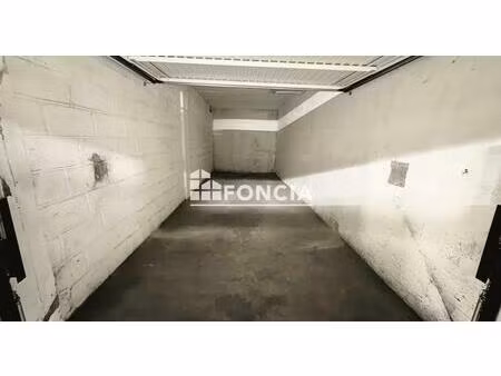 limite 5eme - port royal /glaciere double box ferme (20 m2)