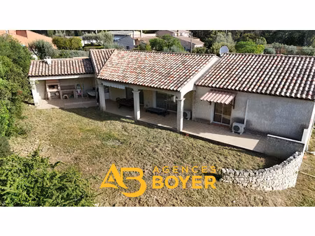 bandol maison plain-pied 140 m2 avec garage et grand terrain