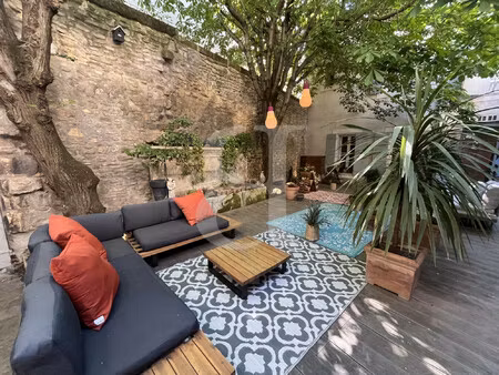 propriété d'exception avec piscine et dépendancs à l'isle-su