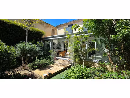 charmante maison avec jardin à carpentras