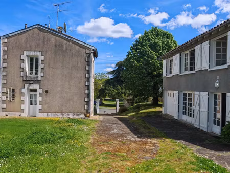 vente maison 8 pièces 210 m² vouneuil-sous-biard (86580)