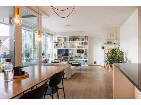 ruim appartement met 3 slaapkamers en ondergrondse parkee...