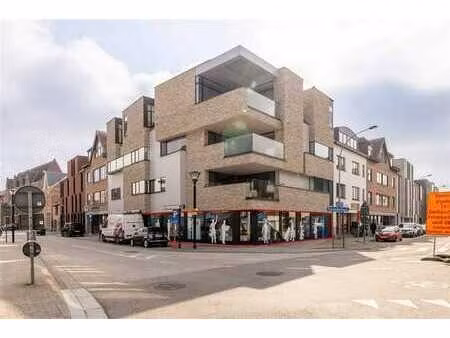 commerce - rez-de-chausée