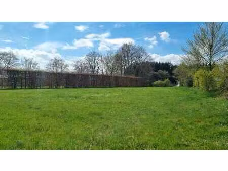 superbe terrain à vendre à xhoffraix