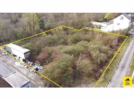 terrain a batir de +/- 2000 m²