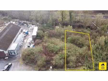 terrain a batir de +/- 875 m²