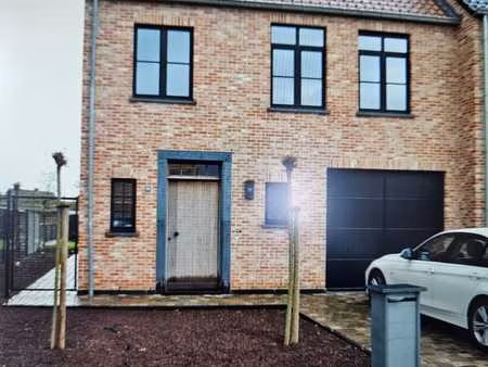 maison mitoyenne 3 ch à louer à kapelle-op-den-bos