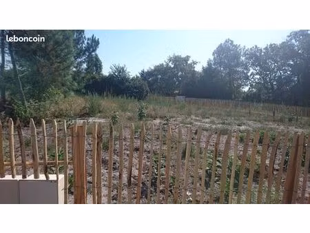 terrain 930 m² ambares et lagrave