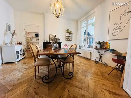 maison 7 pièces 166 m²