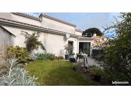 maison 3 pièces 80 m²
