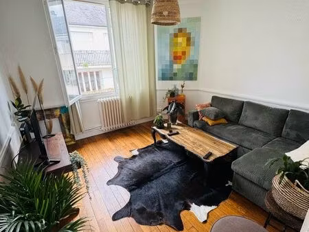 t3 lumineux 50 m² – très bon état – proche centre tours