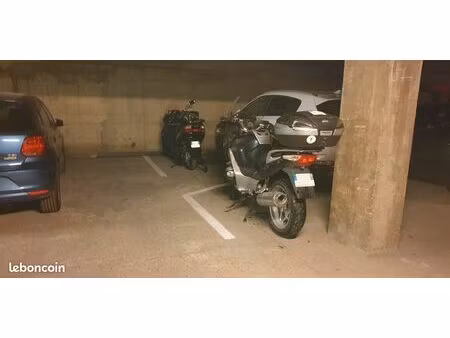 location parking moto / scooter / 2 roues - paris 11ème - rue pasteur