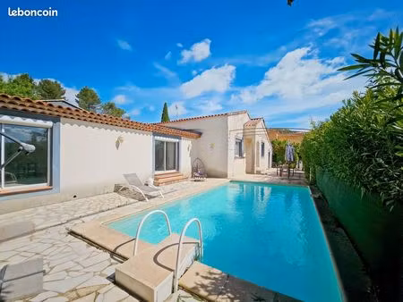 maison de plain-pied avec piscine 135 m2