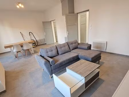 appartement t4 97m² meublé beaucaire