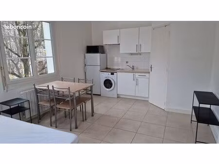 le mans patis st lazare gare beau studio lumineux 21m²