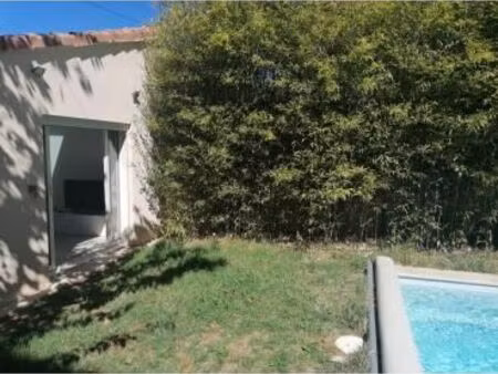 studio 1 pièce 27 m²