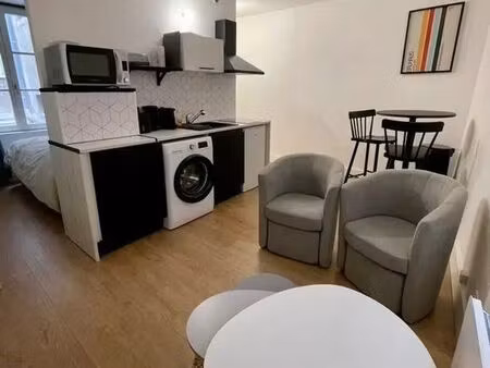 studio 1 pièce 25 m²