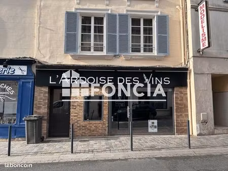 local commercial 2 pièces 44m² à louer 995 - arpajon 91290