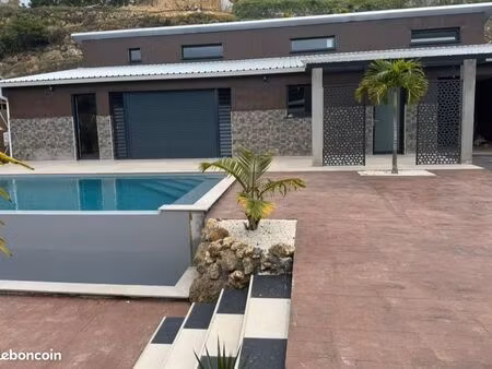 location villa neuve 3 chambres abymes