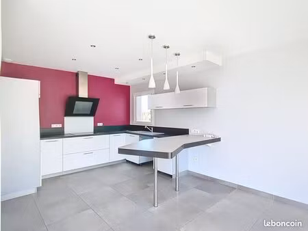 villa 6 pièces 118 m²