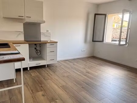 t3 grenade proche hall