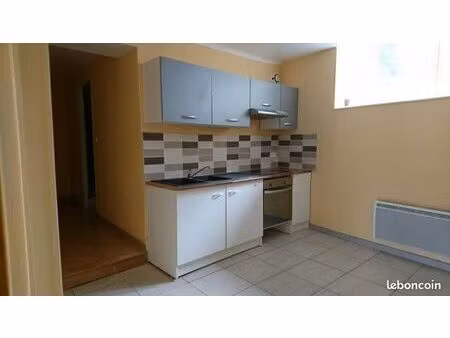 loue sur commune de lucy le bois 89200  1 appartement au rdc t3 de 70m2. disponible à ce j