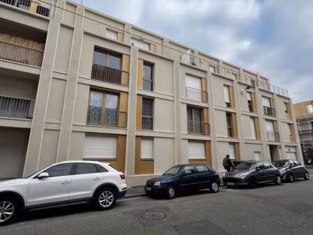 parking 9 m² le mans