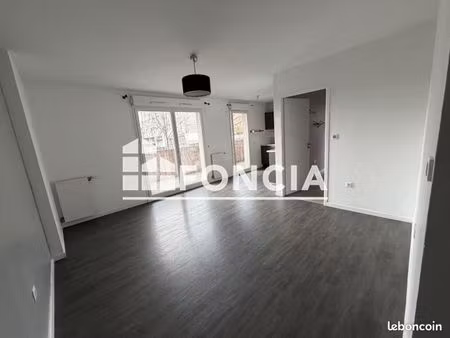 appartement 3 pièces 58.37m² à louer 1080 - champigny 94500