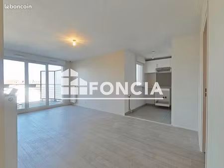 appartement 3 pièces 65.1m² à louer 1100 - livry gargan 93190