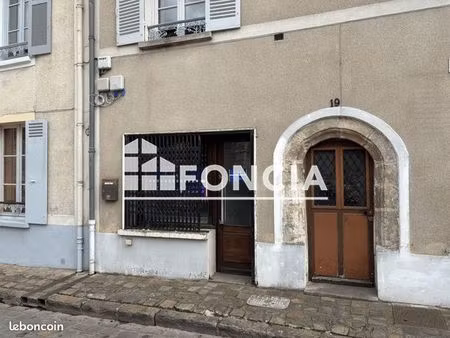 local commercial 22m² à louer 400 - etampes 91150